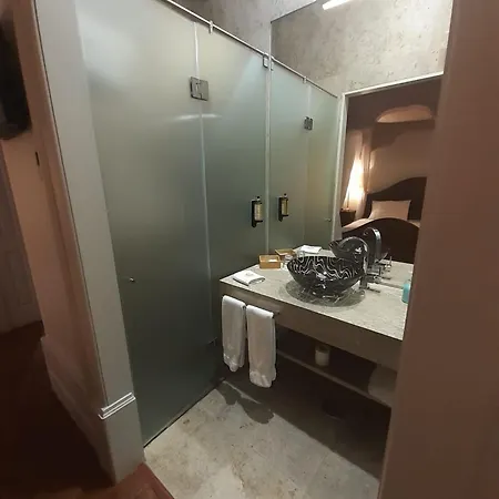 Ibn-arrik מלון 4*