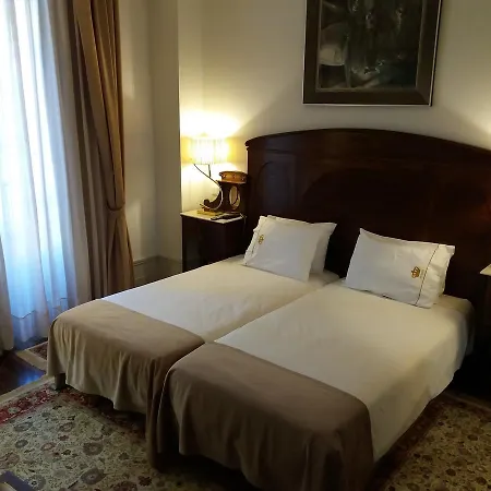 Ibn-arrik Hotel